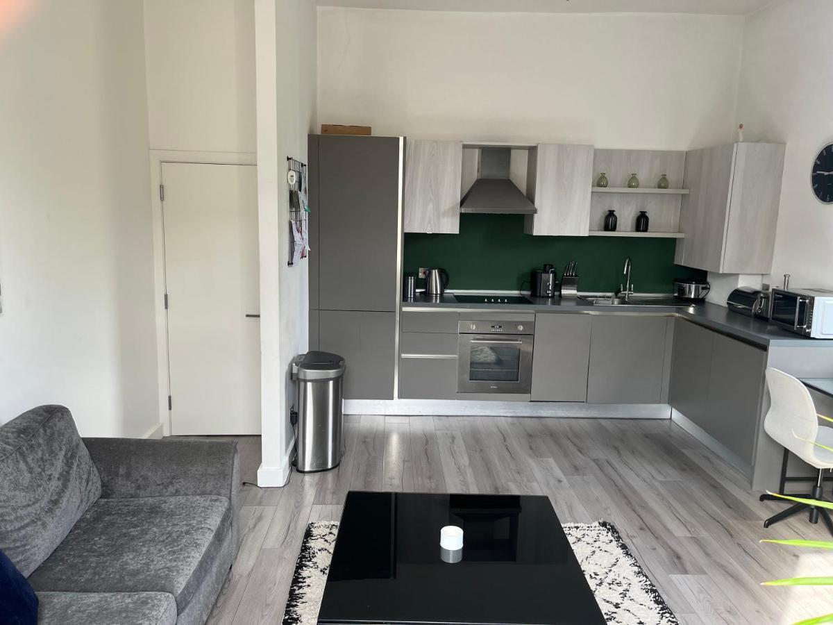לונדון Spacious Modern 1-Bed Apartment Near Victoria Park מראה חיצוני תמונה